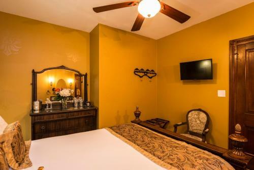 Carriage Way Bed & Breakfast