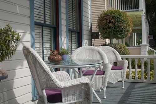 Carriage Way Bed & Breakfast