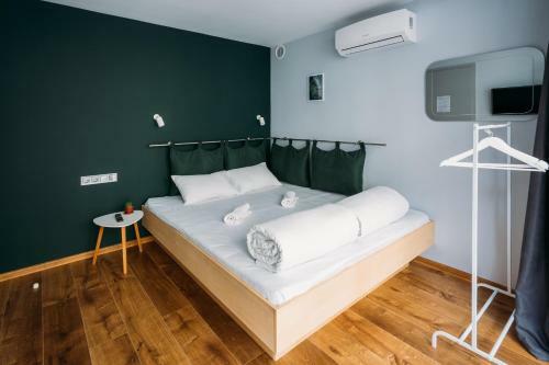 Yard Hostel & Coffee Shop