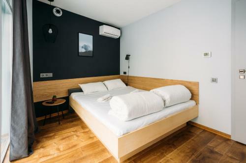 Yard Hostel & Coffee Shop