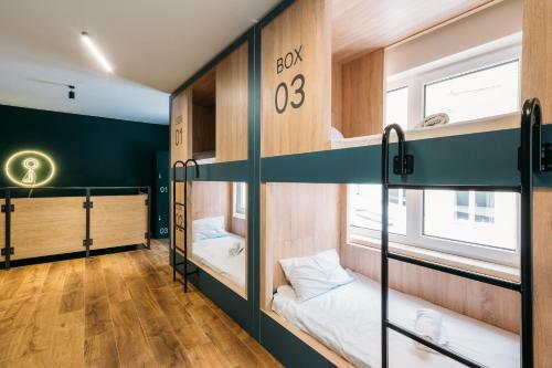 Yard Hostel & Coffee Shop