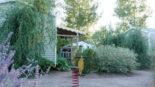 Camping Les Blancs Ch�nes