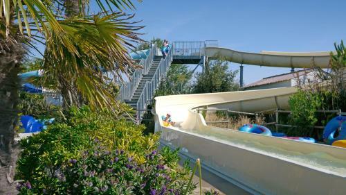 Camping Les Blancs Ch�nes
