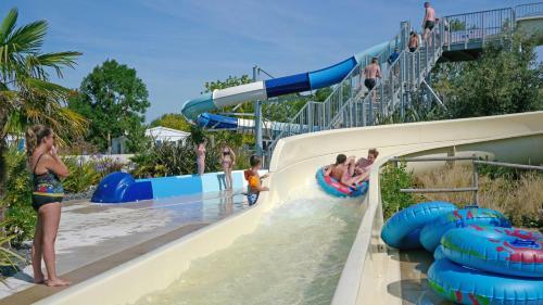 Camping Les Blancs Ch�nes