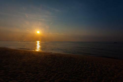Hotel Orchid Boutique Beach Resort