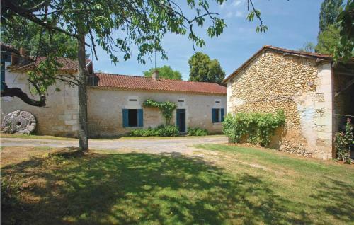 Holiday Home Grignols With A Fireplace 324