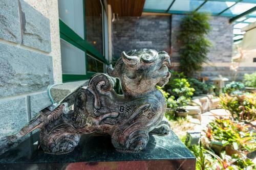 Hotel Qing Jing Ze Bed & Breakfast