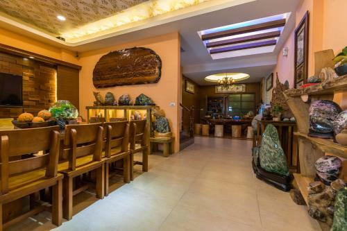Hotel Qing Jing Ze Bed & Breakfast