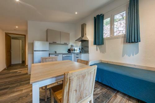 Apartamentos Royal Palm - Corsicatours