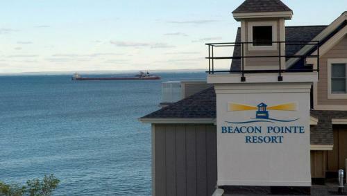 Hotel Beacon Pointe Resort