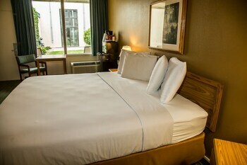 Hotel Vista Inn Fargo