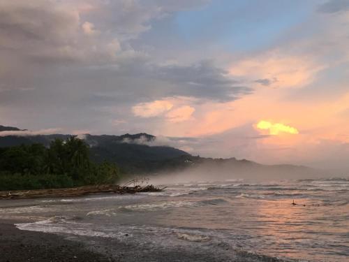 Costa Rica Holiday Home By Beach And Rain Forest