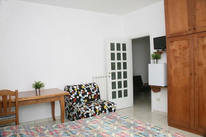 Hostal B&B Gelsimori