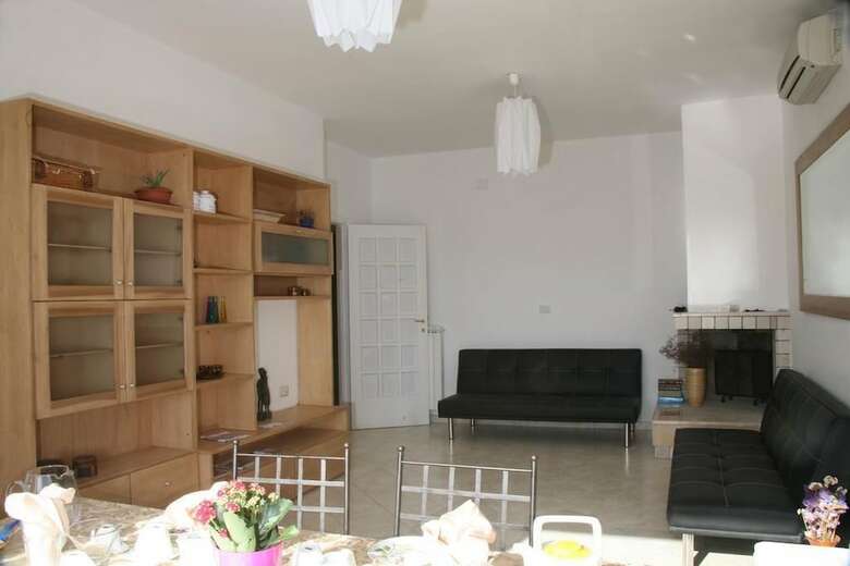 Hostal B&B Gelsimori