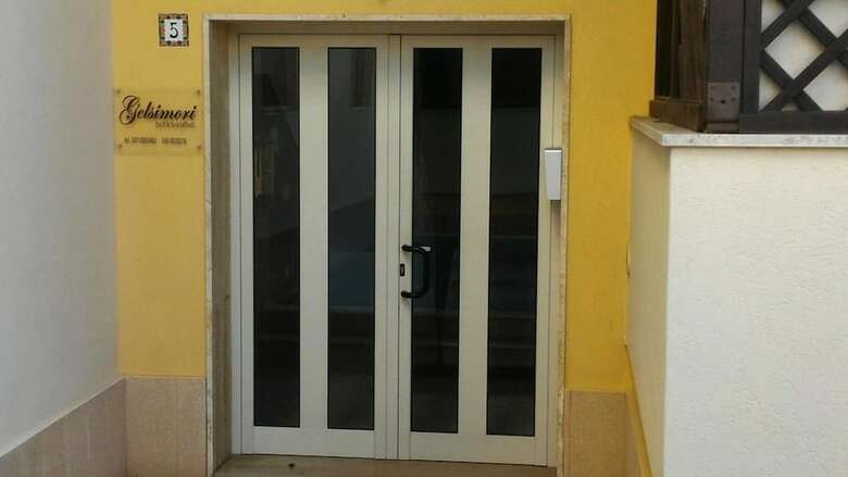 Hostal B&B Gelsimori