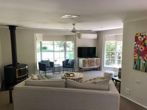 Westwood Lodge Apartments