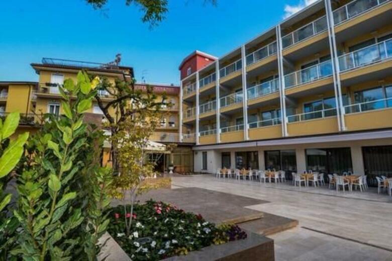 Hotel Bisesti