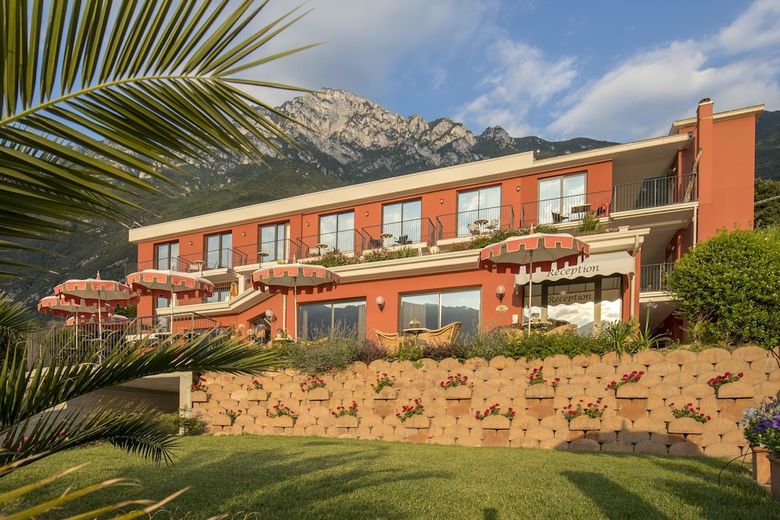 Hotel Oasi Beach