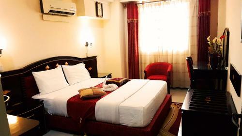 Urban Rose Hotel & Apartments