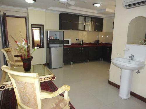 Urban Rose Hotel & Apartments
