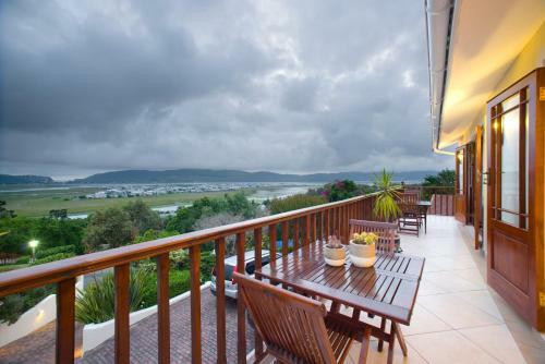 Candlewood Lodge