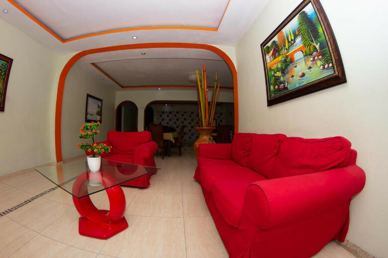 Hotel Renacer