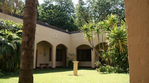 Hostal Laughing Waters Guest House