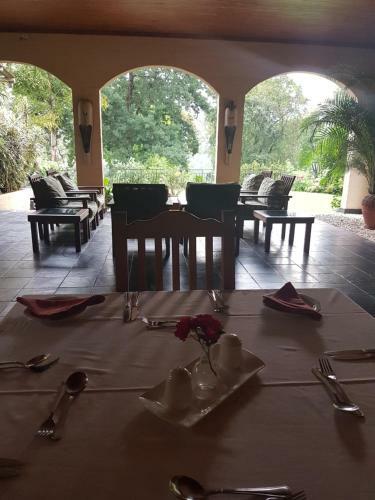 Hostal Laughing Waters Guest House