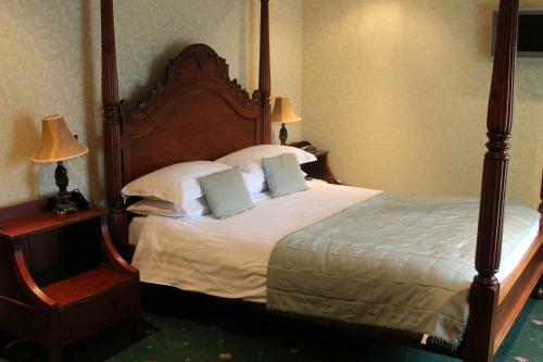 Hotel George & Dragon