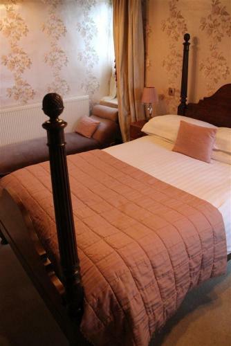 Hotel George & Dragon