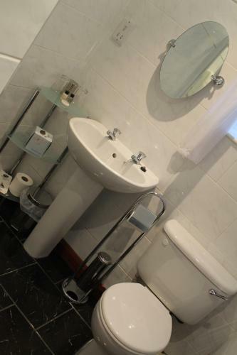 Hotel George & Dragon