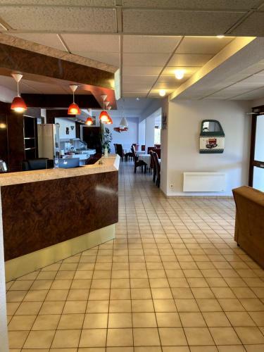 Hotel Nb H�tel Restaurant Moulins