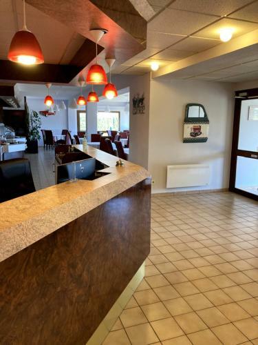 Hotel Nb H�tel Restaurant Moulins