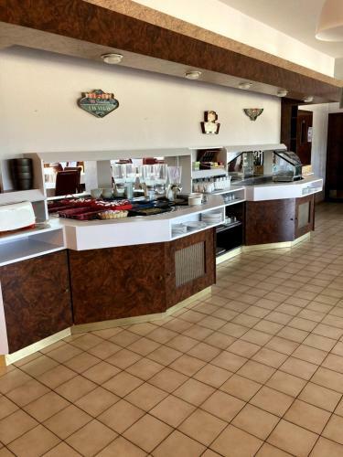 Hotel Nb H�tel Restaurant Moulins