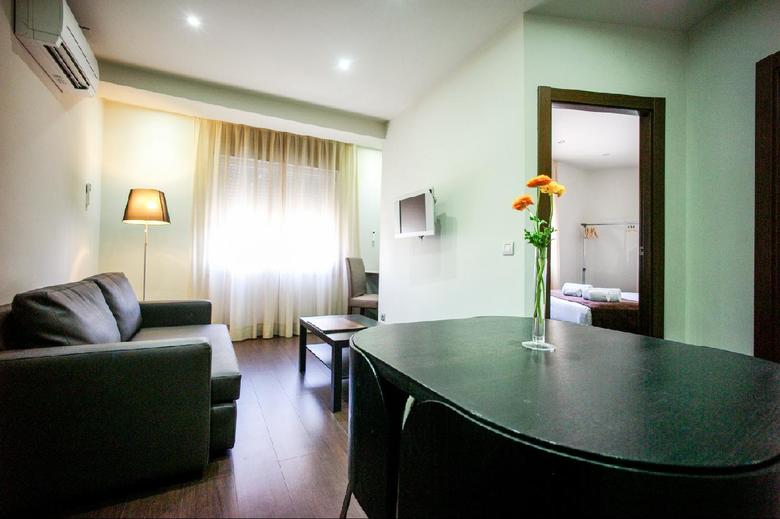 Apartamentos Turisticos Madanis