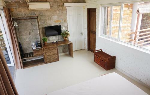 Rock Villa