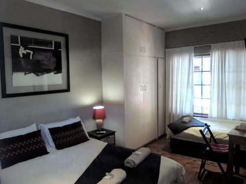Hostal Egmont Guest House