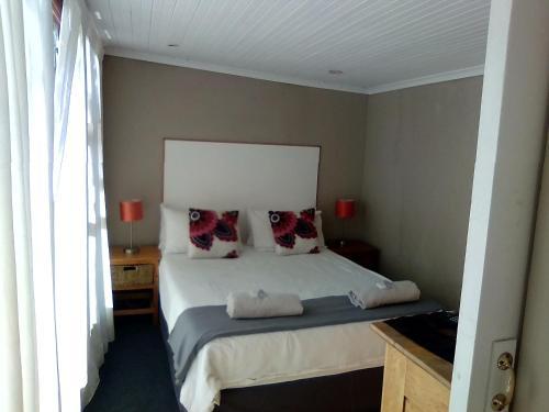 Hostal Egmont Guest House