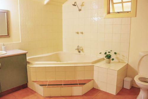 Hostal Kalimna Woods Cottages