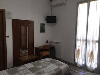 Hotel Lora