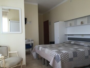 Hotel Lora