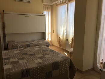 Hotel Lora