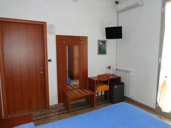 Hotel Lora