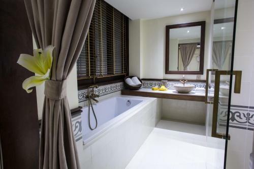 Hotel Alma Courtyard Hoi An
