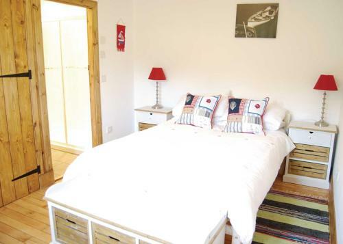 Shore Cottage