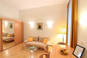 Checkvienna - Edelhof Apartments