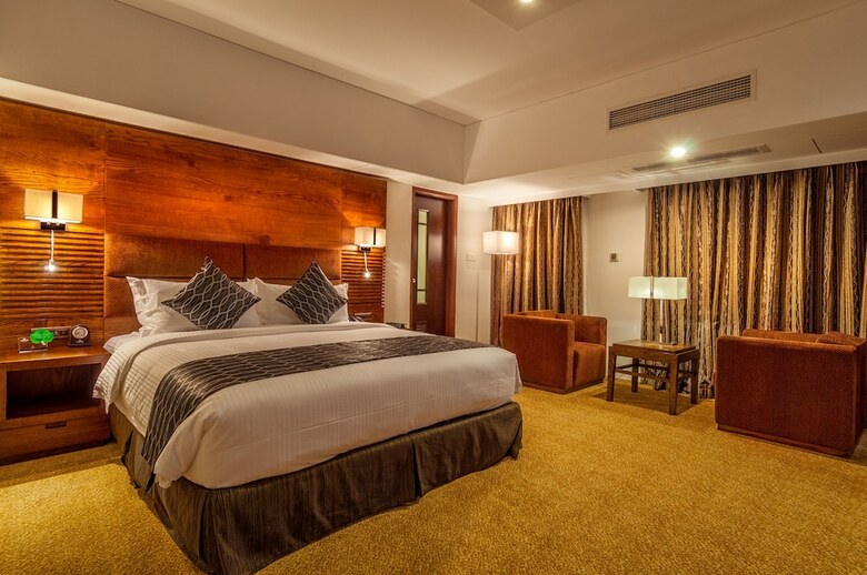 Hotel Long Beach Suites Dhaka