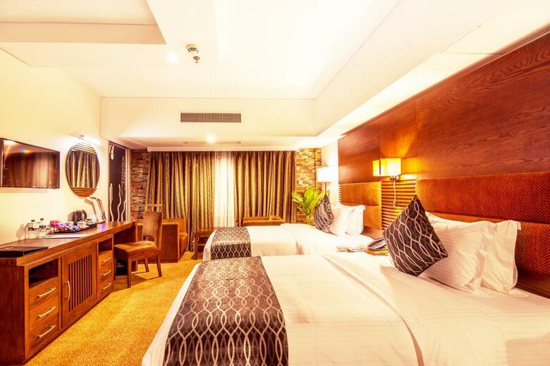 Hotel Long Beach Suites Dhaka