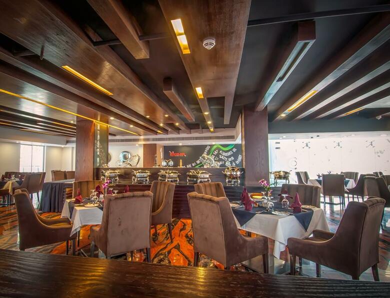 Hotel Long Beach Suites Dhaka