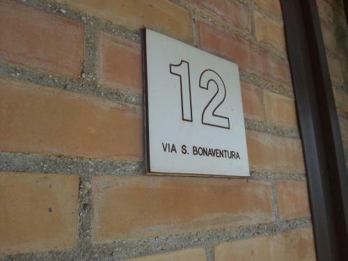 Hostal Assisana Affittacamere